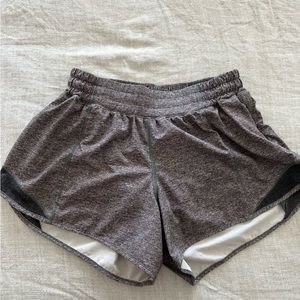 Lululemon Tracker Low-Rise Lined Short 4"